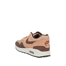 Спортивне взуття NIKE