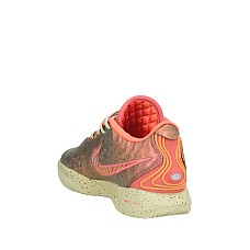 Спортивне взуття NIKE