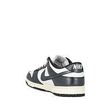 Спортивне взуття NIKE