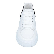 Спортивная обувь MCQUEEN