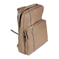 Рюкзаки PIQUADRO